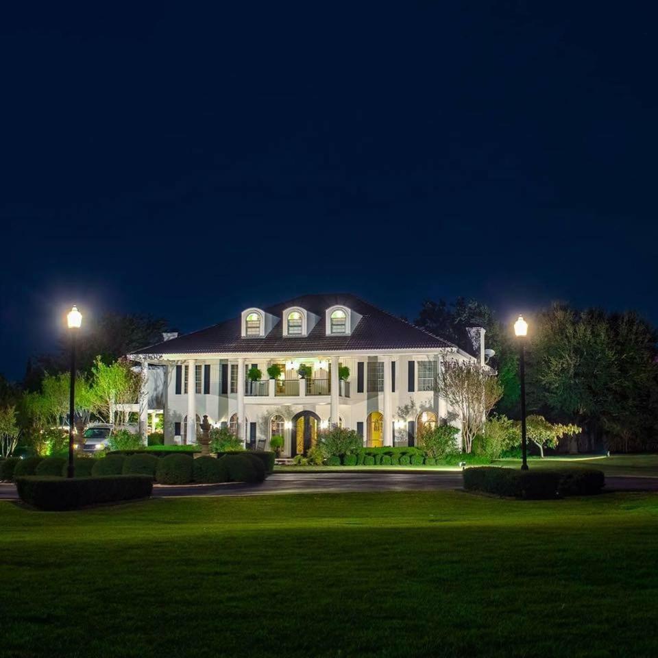 The Plantation House Boutique Inn Pflugerville Exterior photo